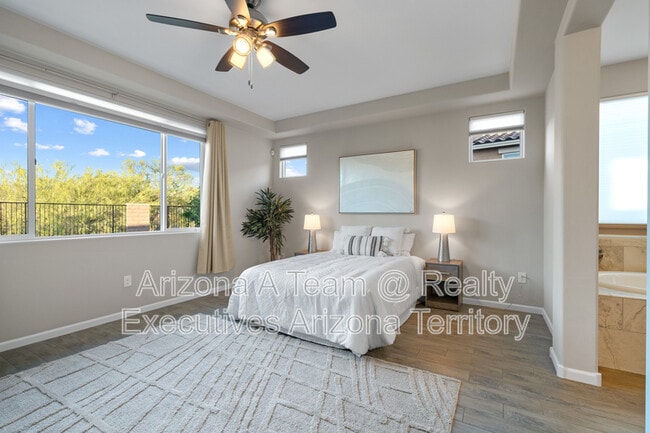 Building Photo - 14224 N Silverleaf Ln