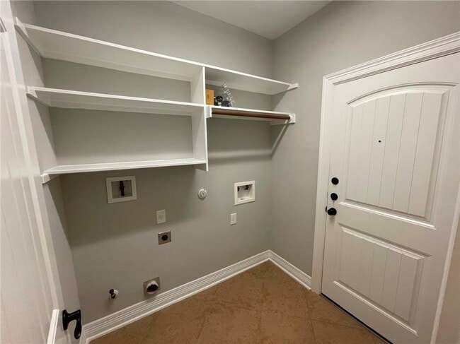 Building Photo - 4526 Merle Dr