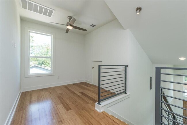 Building Photo - 1403 Arcadia Ave