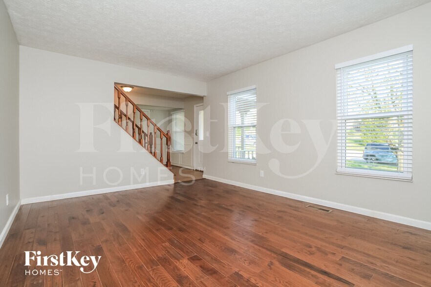 Building Photo - 3072 Hoock Ct