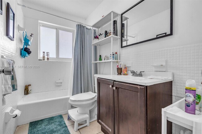 Building Photo - 17930 NE 6th Ave