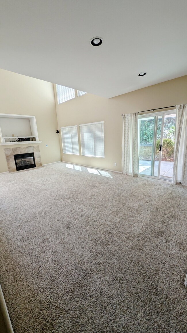 Building Photo - 11055 Kika Ct