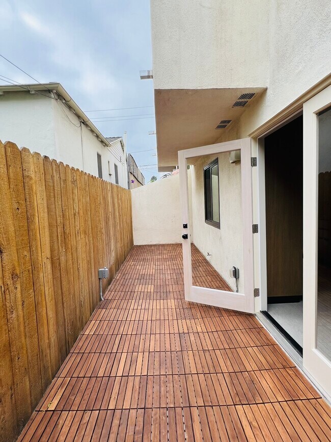 Patio - 1034 18th St