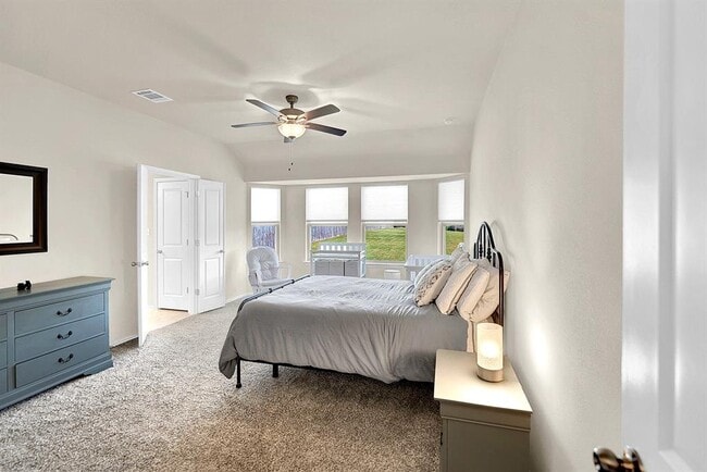 Building Photo - 116 Alba Ave