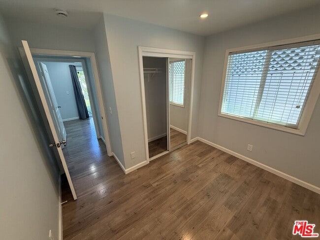 Building Photo - 7512 Jamieson Ave