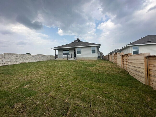 Building Photo - 1404 Marley