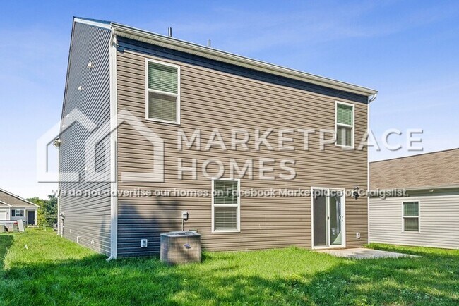 Building Photo - 400 Arrowhead Dr