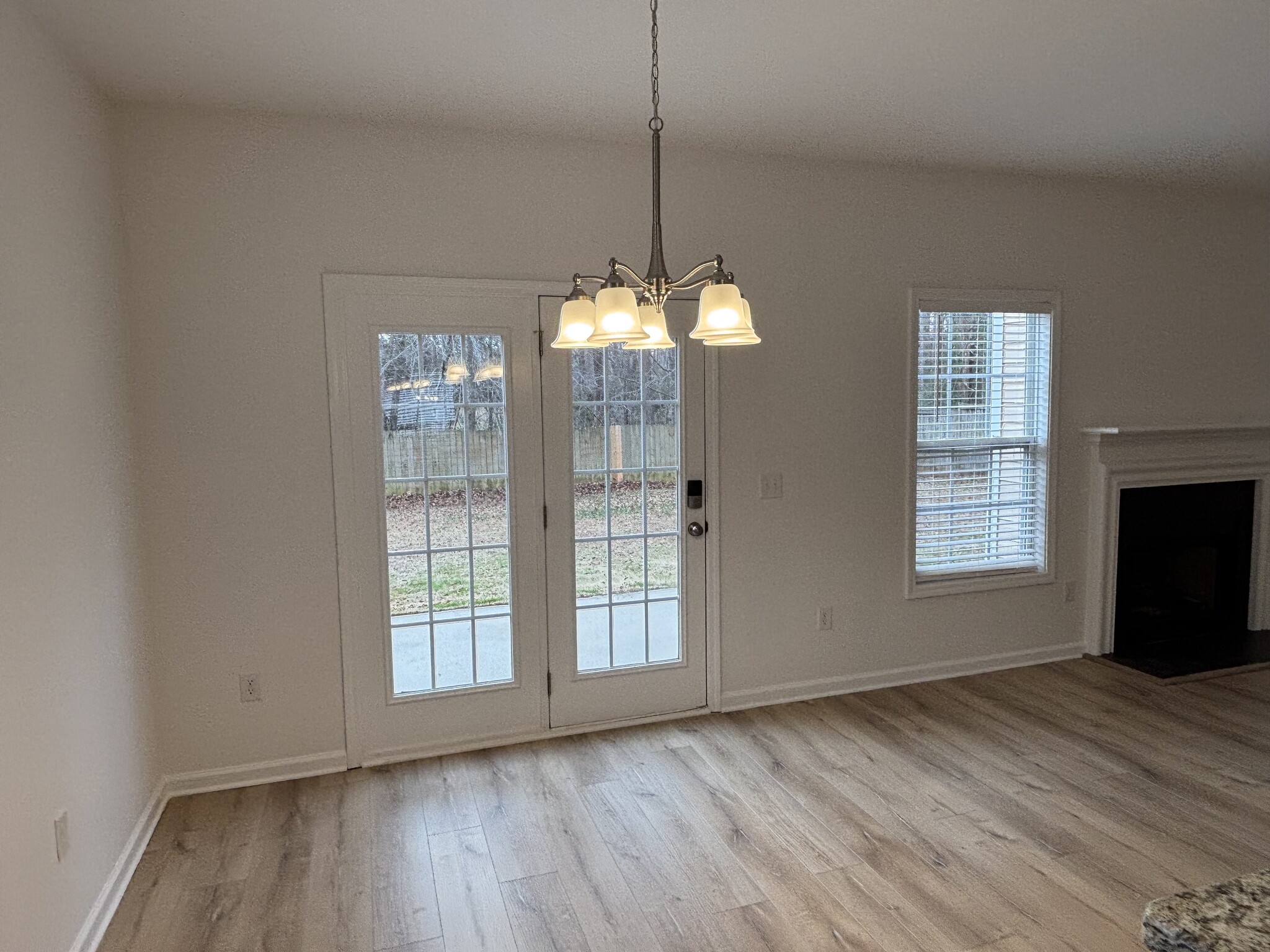 Building Photo - 27 Farm Brook Way