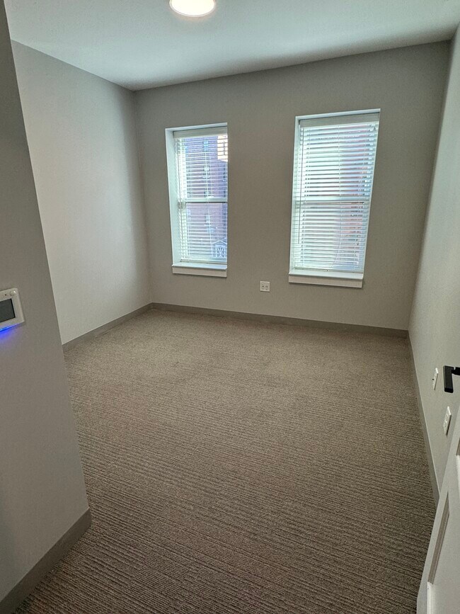 Building Photo - 100 Hemenway St