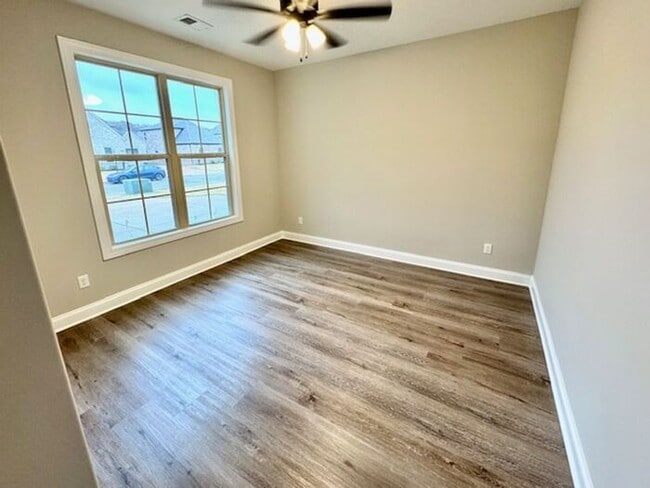 Building Photo - Now Leasing a 5-Bedroom 3 Bath Home In Cordova off of Houston Levee and Walnut Grove