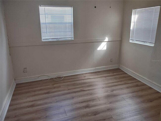 Building Photo - 1407 Monroe Ave