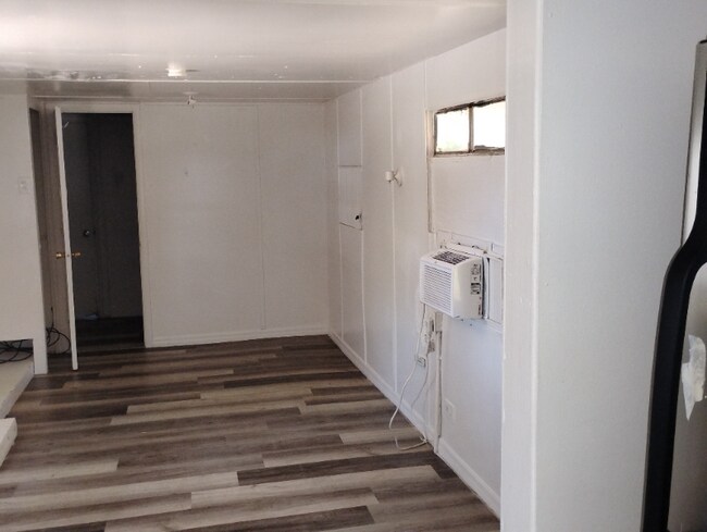 Building Photo - 1018 June Terrace