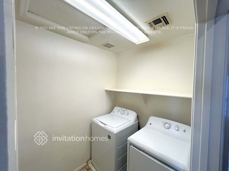 Building Photo - 6322 W Constance Way