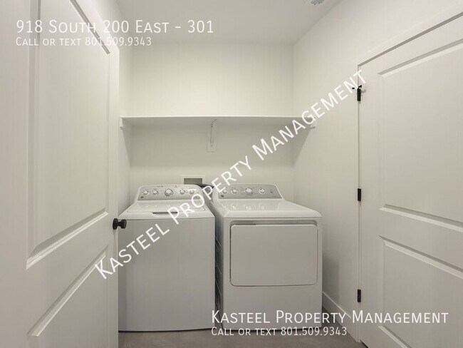 Building Photo - 918 S 200 E