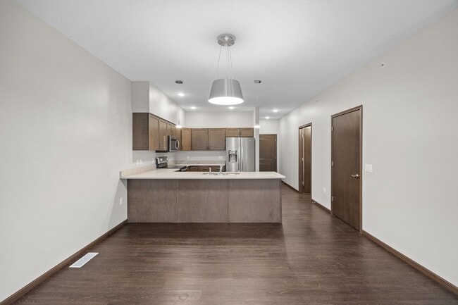 Building Photo - Large Townhome In Kingston Neighborhood Just Blocks From Downtown