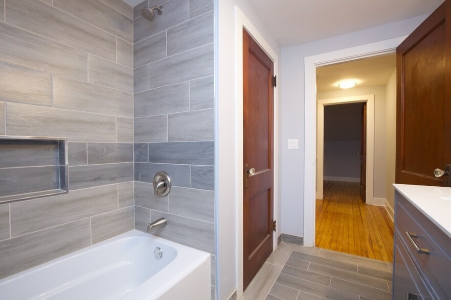 Building Photo - 16639 W Brockman Ave