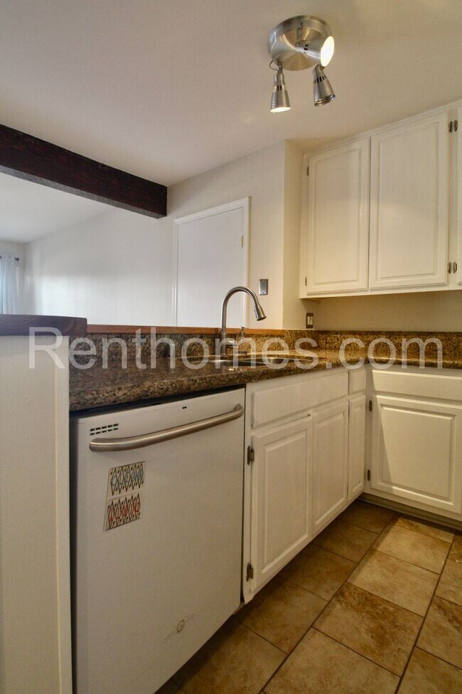 Building Photo - 3550 Ruffin Rd