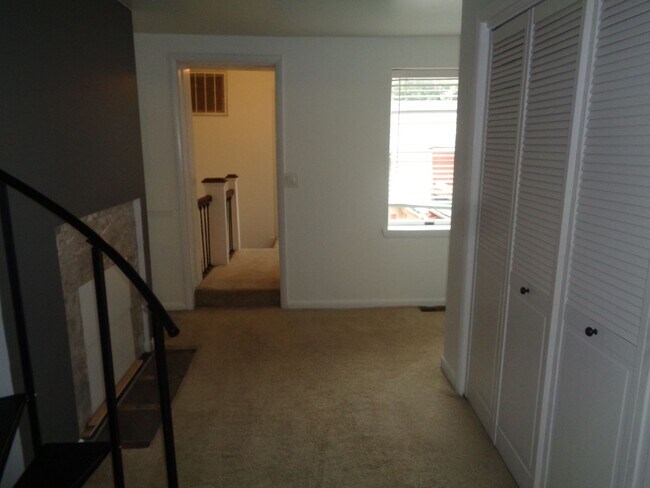 Building Photo - 1917 Fleet St