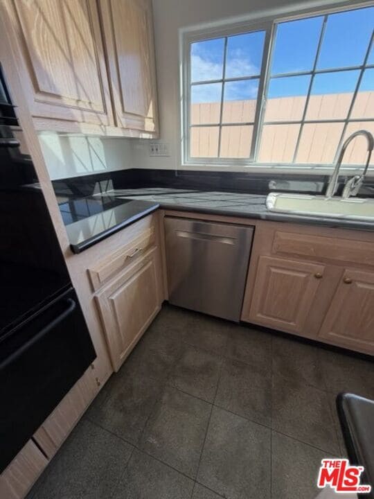 Building Photo - 3900 Castlerock Rd