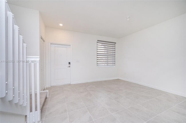 Building Photo - 2747 SE 26th Rd