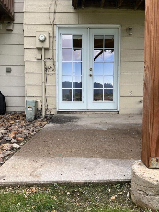 Building Photo - 1442 Territory Trl