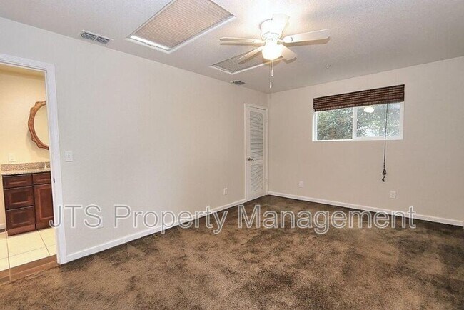 Building Photo - 4222 Crestline Ave