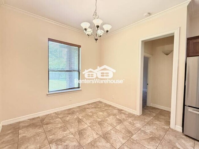 Building Photo - Beautiful 4 Bedroom Home just South of TCU!!!