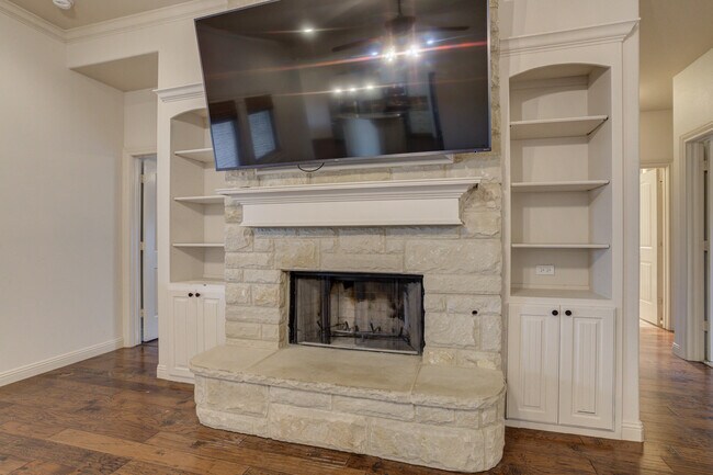 Building Photo - 803 Avenue S