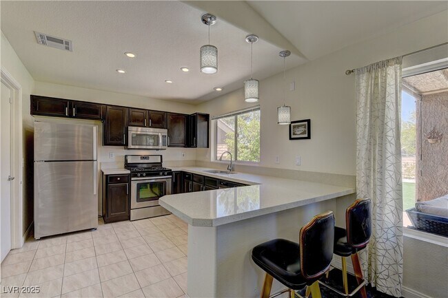 Building Photo - 8912 Signal Terrace Dr