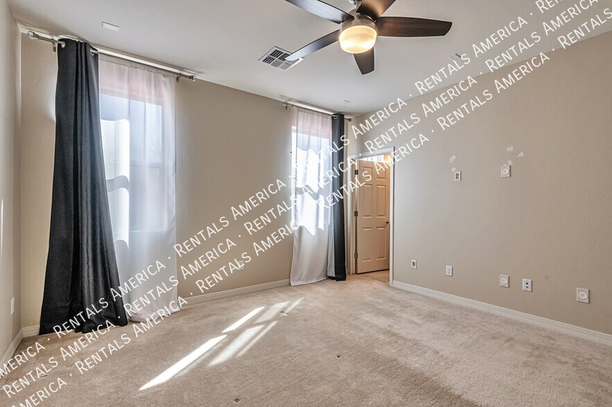 Building Photo - 8680 N Rome Ct