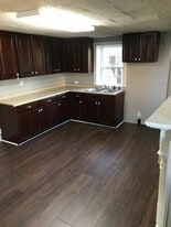 Building Photo - 21 W Main St