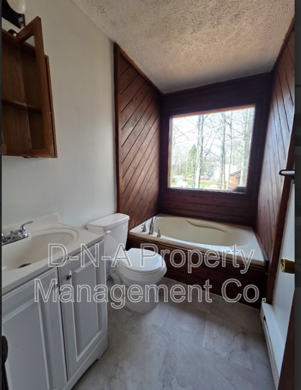 Building Photo - 2859 Fairhaven Dr