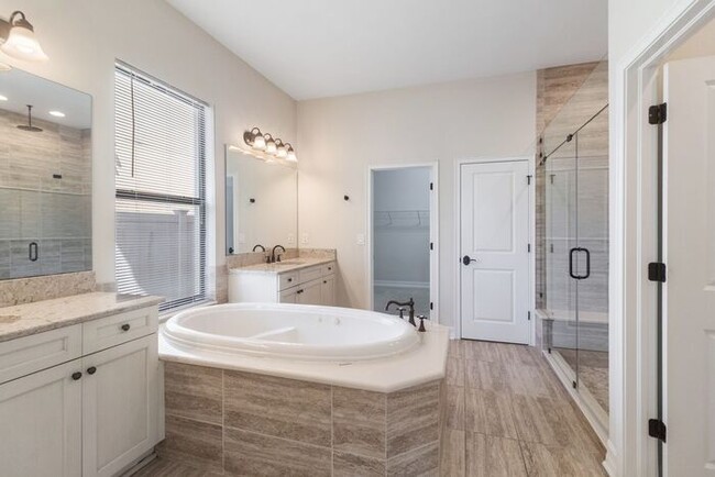 Building Photo - Estancia 4 Bed / 2.5 House Home for Lease!