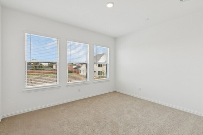 Building Photo - 3540 Pierce Ln