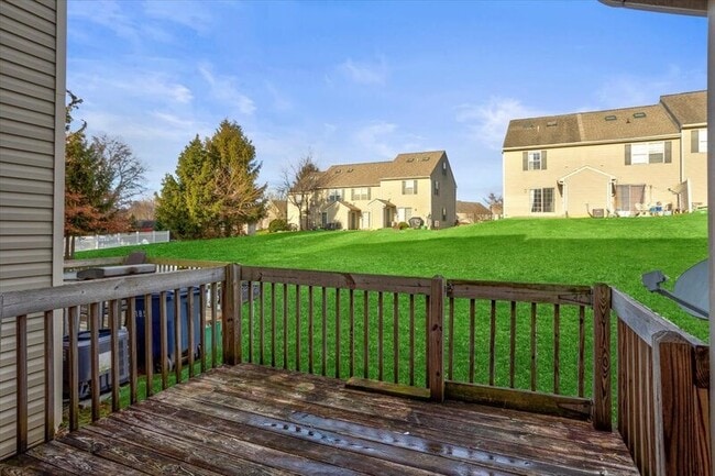 Building Photo - 1853 Bradfield Dr
