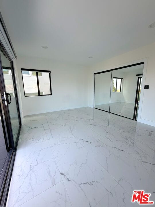 Building Photo - 3845 Olympiad Dr