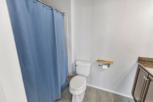 Building Photo - Partially furnished 3-bedroom, 2.5-bath home