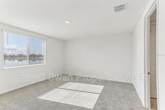 Building Photo - 2016 Rosewood Dr