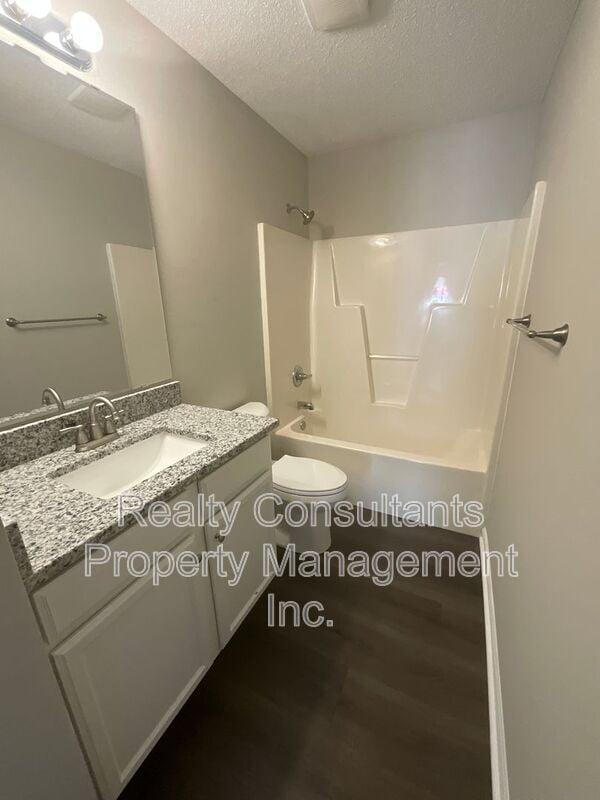 Building Photo - 2470 Shadow Valley Rd