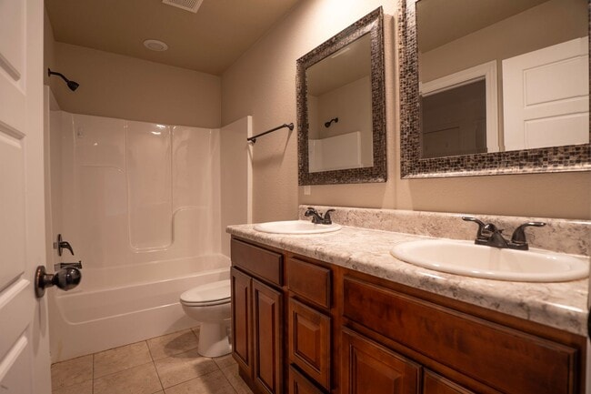 Building Photo - Charming 3 bedroom Home in Prairie Grove