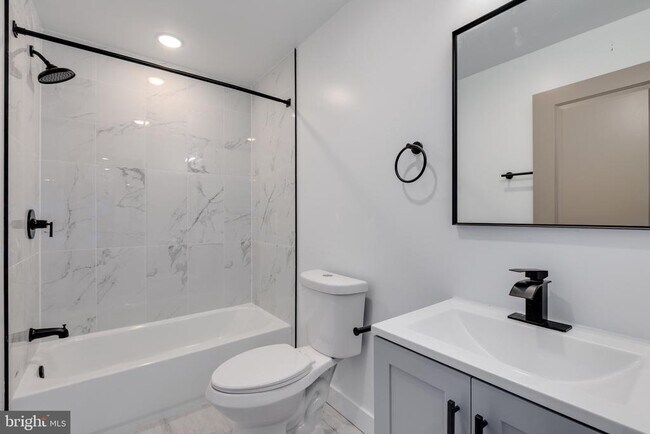 Building Photo - 2203 N 7th St