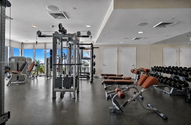 Building Photo - 17001 Collins Ave