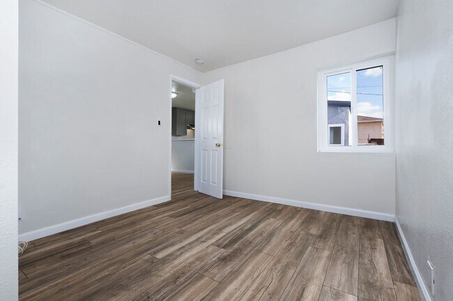 Building Photo - 3087 Inez St