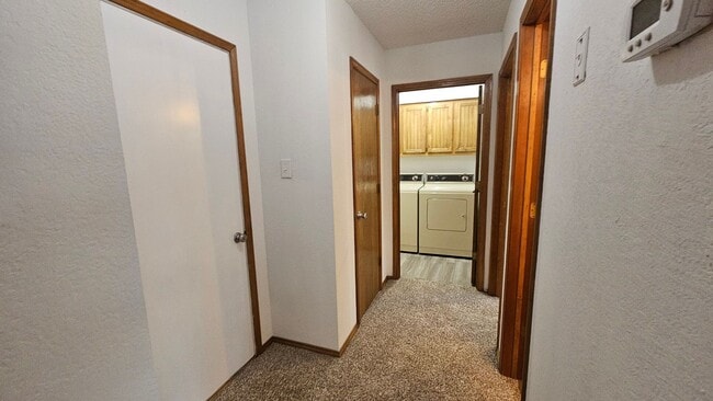 Building Photo - 1700 Kendolph Dr