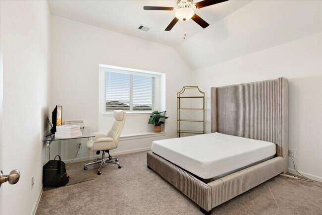 Building Photo - 4912 Overland Hollow Dr