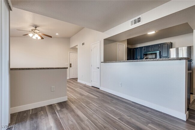 Building Photo - 5055 W Hacienda Ave