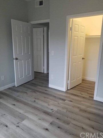 Building Photo - 11524 Moorpark St