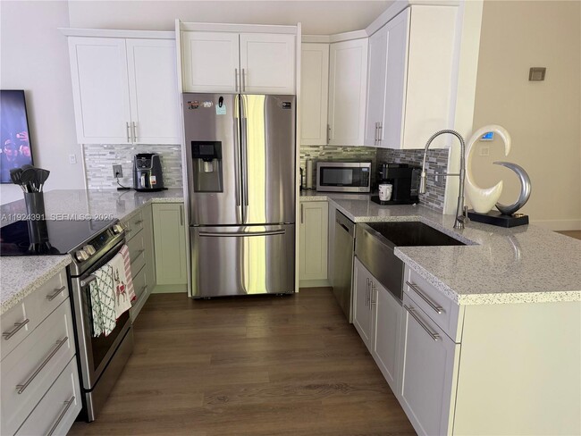 Building Photo - 8611 NW 51st Ct