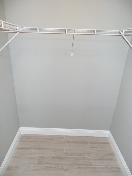 Building Photo - 1263 SW 46th Ave