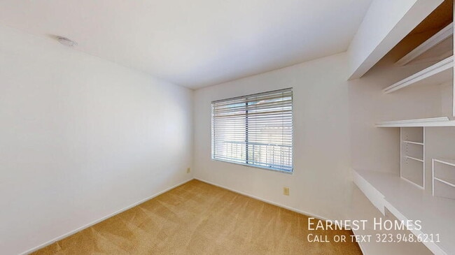 Building Photo - 11455 Tampa Ave